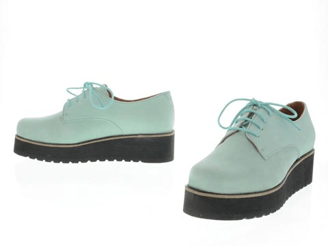 Shoe Biz - Shoe Plateau